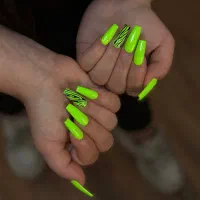تخفیف ویژه کاشت ناخن