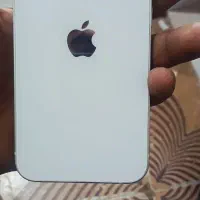 گوشی ایفون 13نورمال