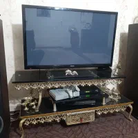 وسایل برنجی|بوفه، ویترین، کنسول|نسیم‌شهر, |دیوار