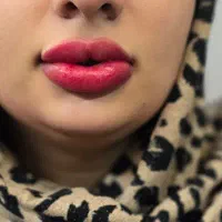 ۳ نفرمدل شیدینگ و تینت لب فقط هزینه مواد