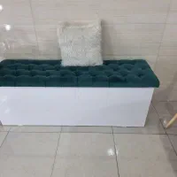 میز و صندلی و یک عدد پاف|میز و صندلی غذاخوری|قائن, |دیوار