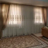 پرده کتان با کناره های گیپور و مروارید دوزی شده