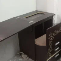 میز چرخ خیاطی ام دی اف  .جنس عالی با صندلی توش