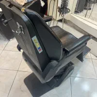 صندلی سرشور و دو عدد صندلی اصلاح برقی