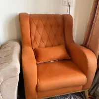 مبل ۷نفره نارنجی و کرم و یه دست مبل قهوای ال|مبلمان خانگی و میز عسلی|شیراز, تندگویان|دیوار