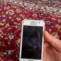 سامسونگ Galaxy J1 Ace با حافظهٔ ۴ گیگابایت