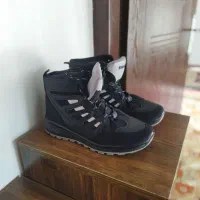 یک جفت نیم پوت شیک و زیبا