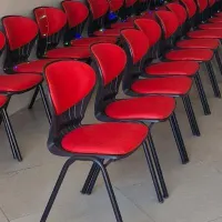 ۱۰ عدد صندلی انتظار قرمز رنگ