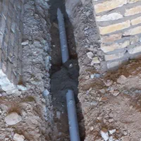 رفع نشتی لوله فاضلاب عایق کاری کف بدون کنده کاری|خدمات پیشه و مهارت|بروجرد, |دیوار