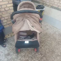 کالسکه دوقلو