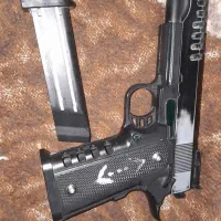 تفنگ نیمه فلز