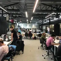 همکاری حضوری با تیم آموزشی فعال در فضای اینستاگرام