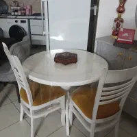 میز صبحانه خوری