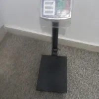 باسکول ۱۵۰کیلو و۳۰۰کیلومارک محک زیر قیمت مناسب
