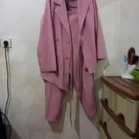 تعدادی مانتو|لباس|رشت, کوی فکوری|دیوار