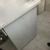 میز هر میز دوتا کشوداره