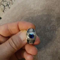 دو عدد انگشتر یکی پنچ نگین 4 گرم یاقوت کبود 8گرم