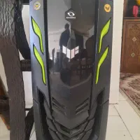 کامپیوتر گیمینگ با مانیتور حرفه ای