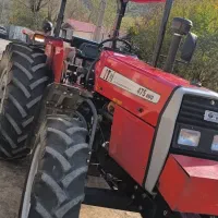 یک عدد تراکتور