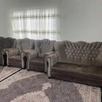 ۲دست مبل تازه و نو نو و یک میز ناهار خوری