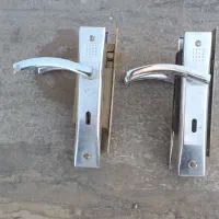 درب آلومینیومی سنگین و ضخیم دستگیره و شیر الات|مصالح و تجهیزات ساختمان|مشهد, ایثارگران|دیوار