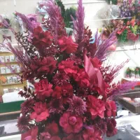 به یک همکار گل فروش نیازمندیم