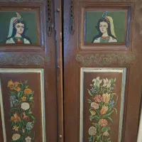 درب قدیمی چوب گردو