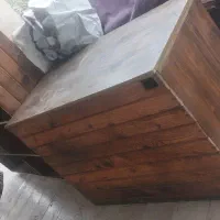 میز  تحریر و کتابخانه