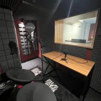 اجاره استودیوی صدا برای ضبط دوبله، گویندگی|اجارهٔ کوتاهمدت دفتر کار و فضای آموزشی|تهران, شیراز|دیوار