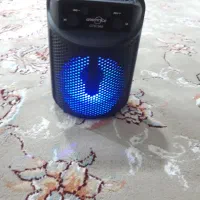 فروش اسپیکر درحد نو بدون کارتن باسیم شارژر