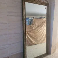 آینه قدیمی چوبی