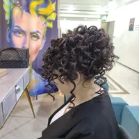 سالن و آموزشگاه عروس طلایی