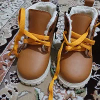 کفش قیمت ۴۰۰هزارسالم چون پسرم کفش کوچک بود