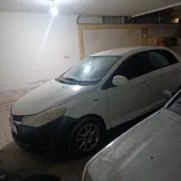 ام وی ام ۳۱۵ صندوق دار