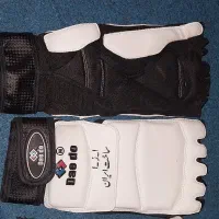 هوگو و لوازم کامل تکواندو + کفش (نو)|تجهیزات ورزشی|کاشان, فین کوچک|دیوار