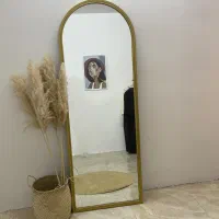 ایینه قدی در حد نو