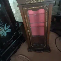 بوفه وساعت ایستاده