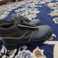 معاوضه کفش ایمنی آک