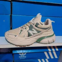 نیوبالانس‌دخترانه