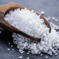 نیروی خانم جهت بسته بندی نمک