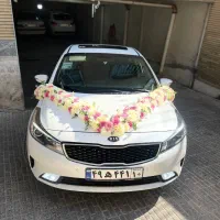 گل آرایی ماشین عروس دسته گل در محل