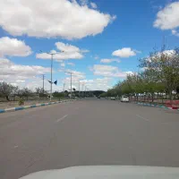 سیصدمتر-زمین