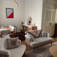 ۶۵ متری، میدان ولیعصر، تک واحدی