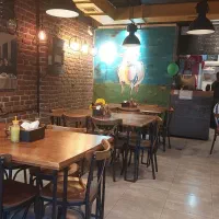 به چند کارگر ساده جهت کار در طباخی نیازمندیم.