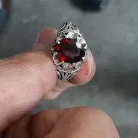 انگار نقره با نگین گارنت