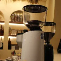 سالن دار آقا و‌خانم