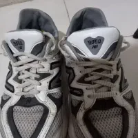 کفش نیوبالانس۱۰۶۴