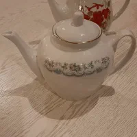 قوری و پارچ آب