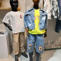 مانکن بچگانه