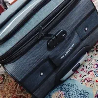 چمدون .|کیف، کفش، کمربند|مشهد, انقلاب|دیوار